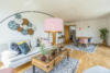 Bezugsfreie DG-Maisonettewohnung mit grünem Blick über Pankow - Das Wohnzimmer