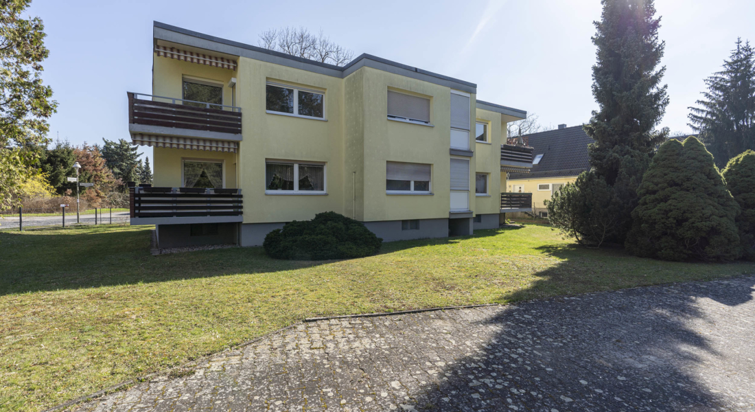 RESERVIERT: Sanierungsbedürftige, bezugsfreie 3-Zimmerwohnung mit Südwest-Balkon 12307 Berlin, Etagenwohnung