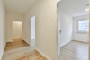 3-Raumwohnung mit großem, verglastem Balkon - Der verbindende Flur