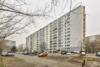 3-Raumwohnung mit großem, verglastem Balkon - Blick aufs Haus - Wohnqualität hoch elf
