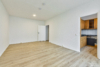 3-Raumwohnung mit großem, verglastem Balkon - Das geräumige Wohnzimmer