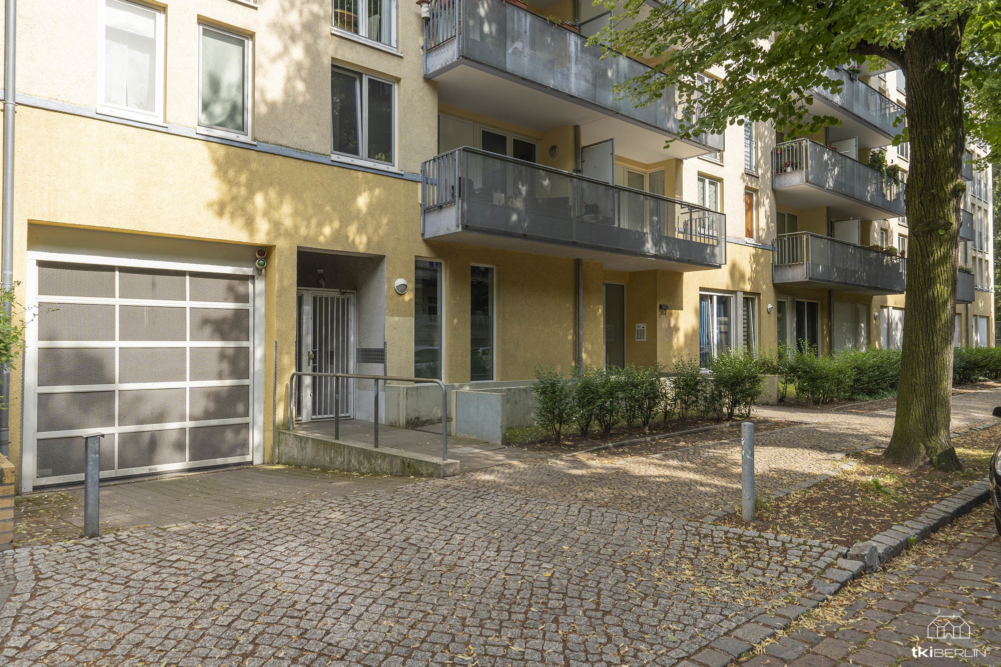 Die Garagenzufahrt