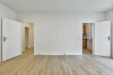 3-Raumwohnung mit großem, verglastem Balkon - Das helle Wohnzimmer